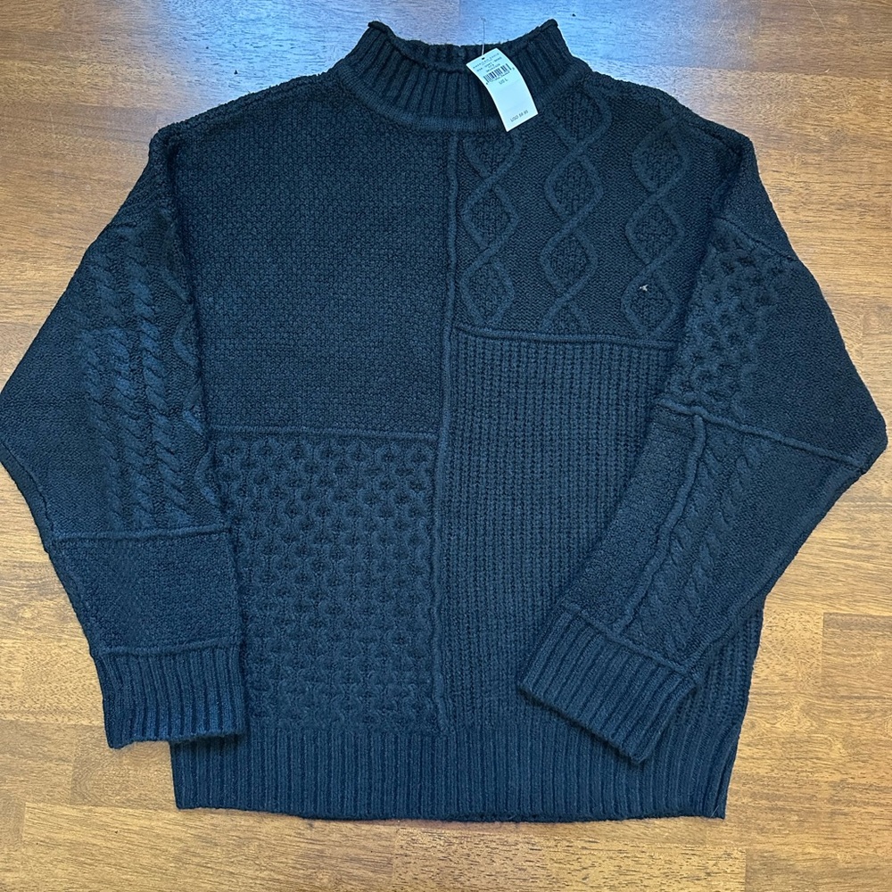 SOLD AE Black Textured Knit Sweater LG